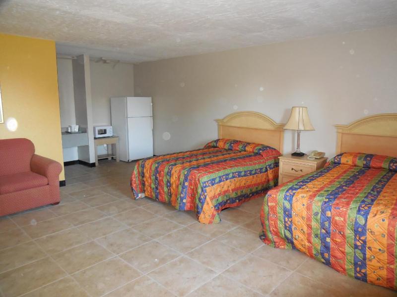 Double Room with Two Double Beds - Non-Smoking image 4