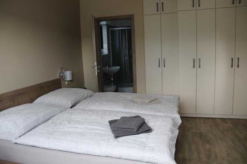 King Room with Balcony image 1