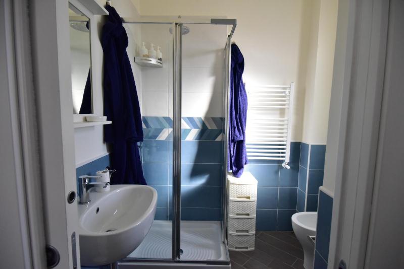 Large Double or Twin Room image 2