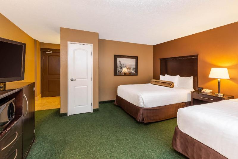 La Quinta Inn & Suites by Wyndham Seattle Downtown - image 16