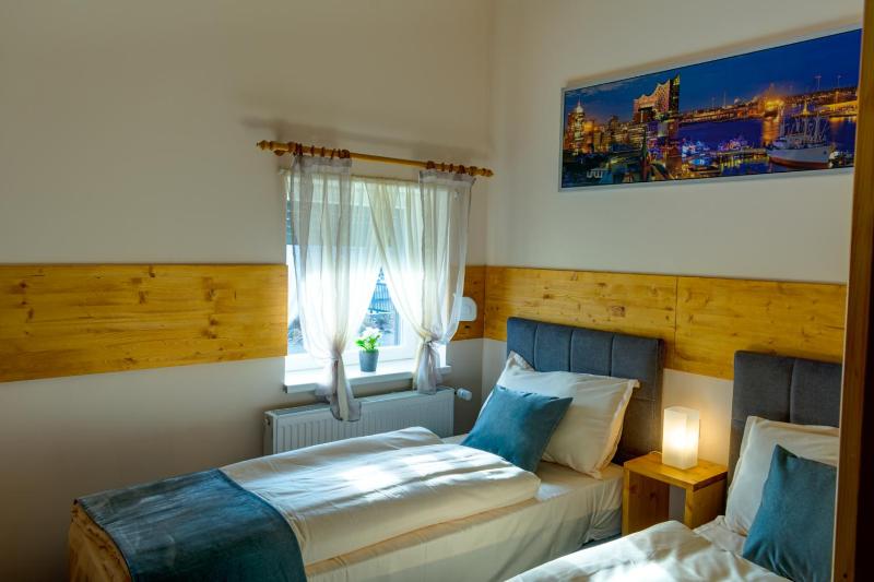 Standard Double Room image 4