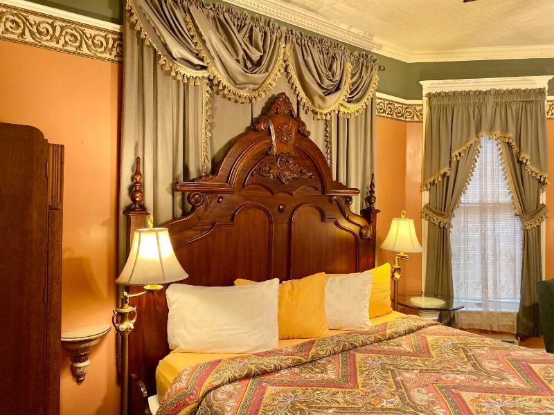 Governor's Room image 2