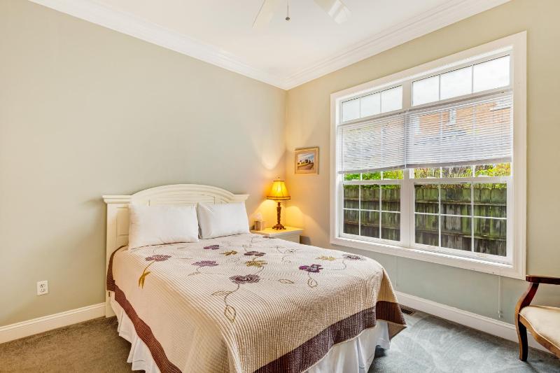 Three Bedroom Apartment image 3