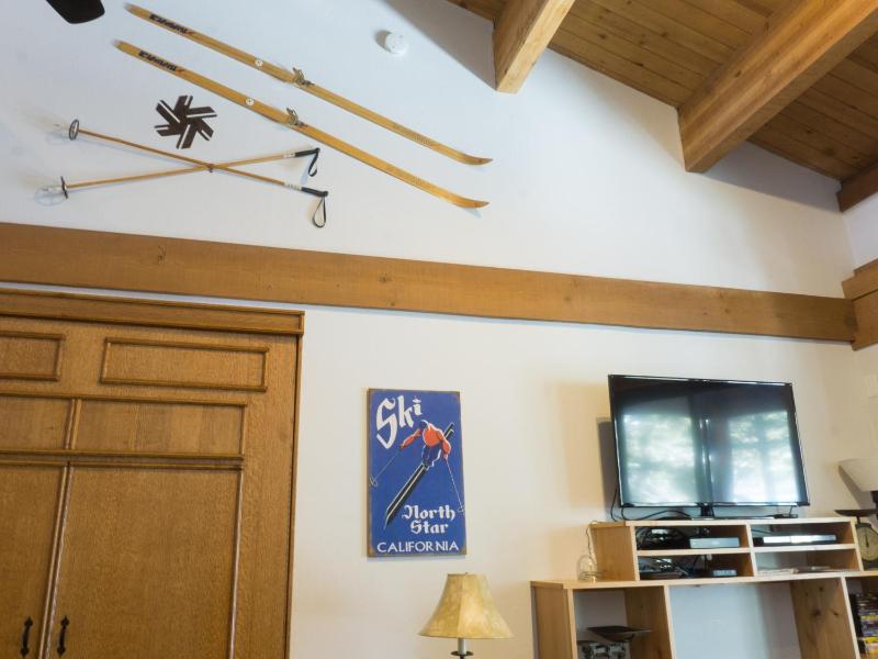Charming Studio Condo - image 23