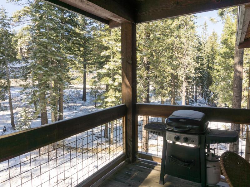 Charming Studio Condo - image 2
