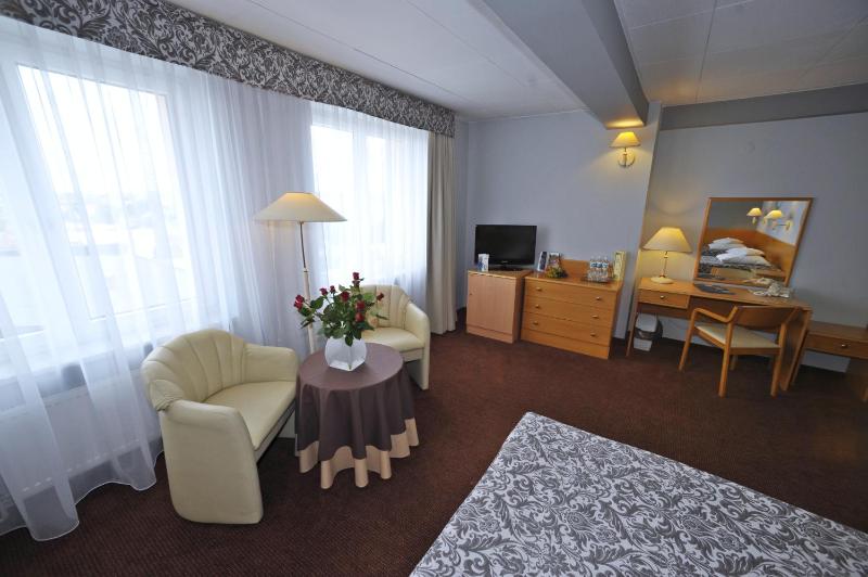 Deluxe Double Room image 3