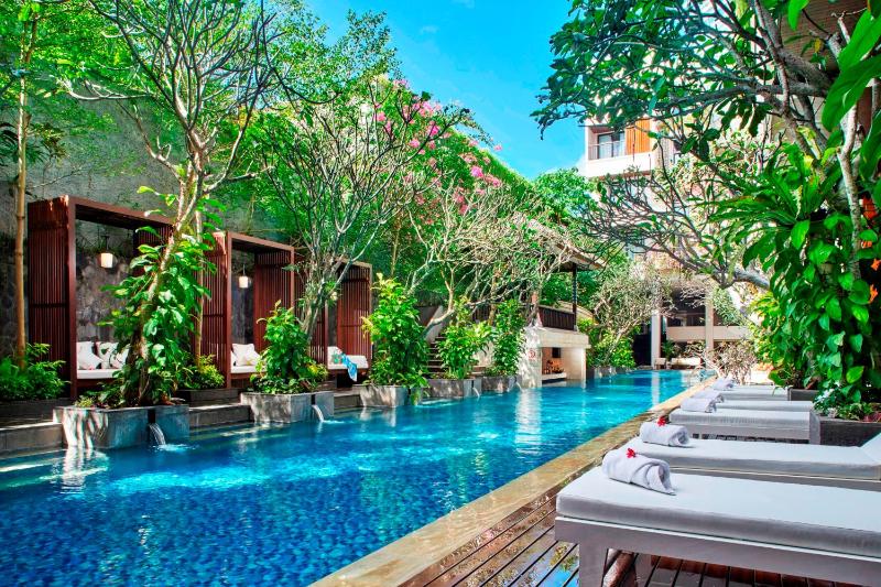Jambuluwuk Oceano Seminyak Hotel - image 1