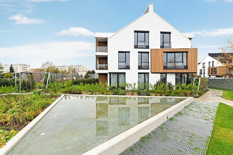 Flamingo Beach Apartment - image 6