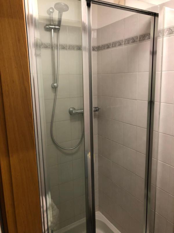 Double Room with Shared Bathroom image 3