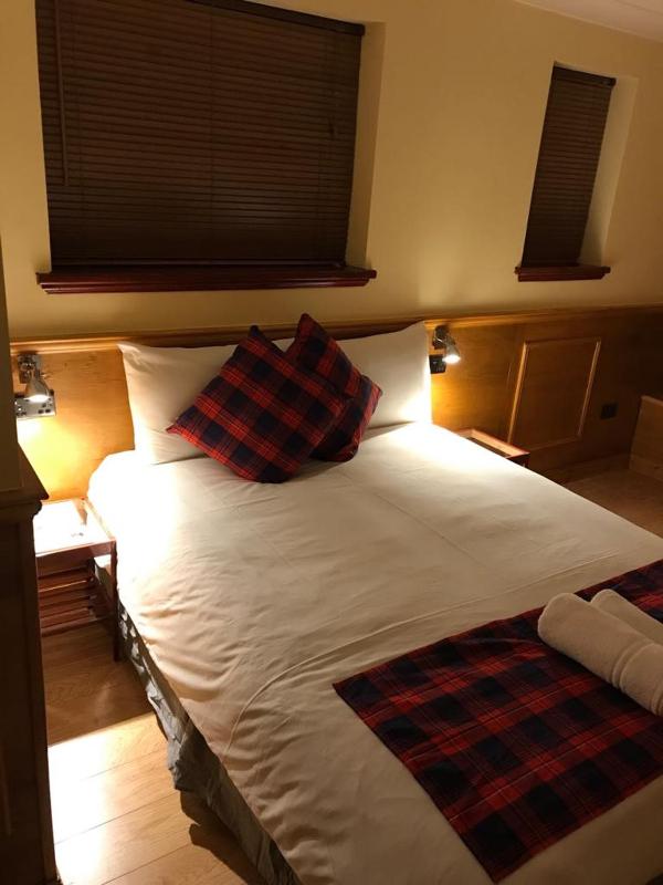 Double Room image 4