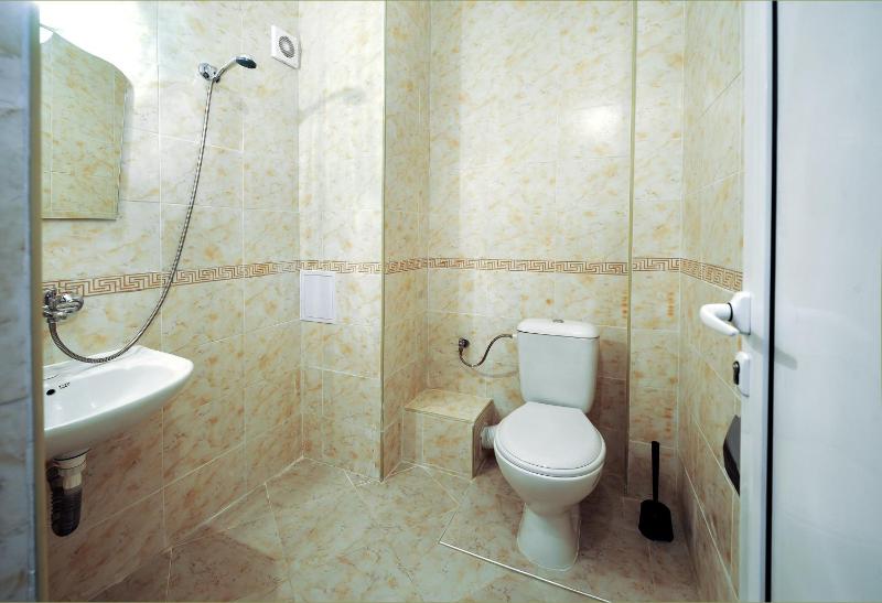 Best Rest Guest Rooms - image 17
