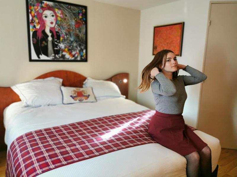 Double Room image 2