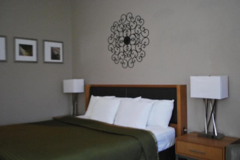 King Room image 2