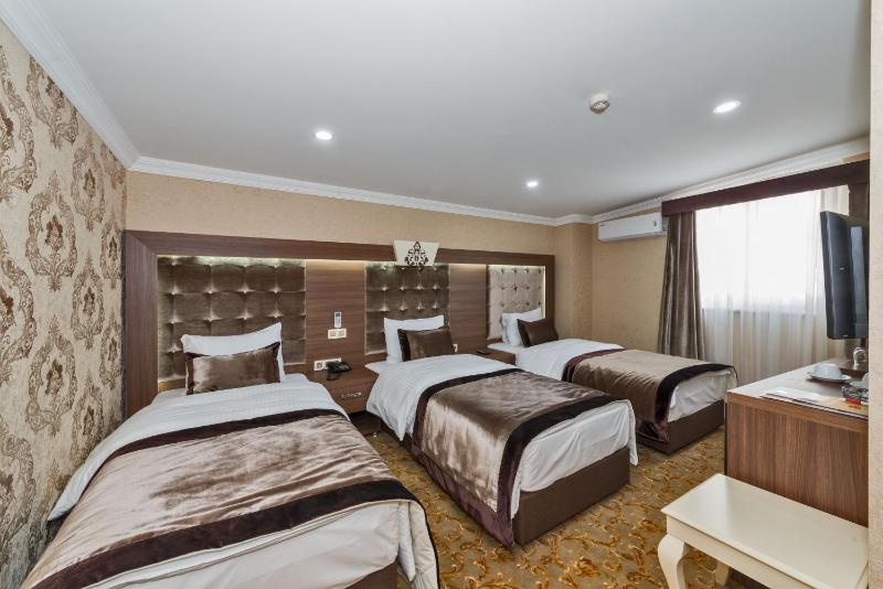 Triple Room image 3