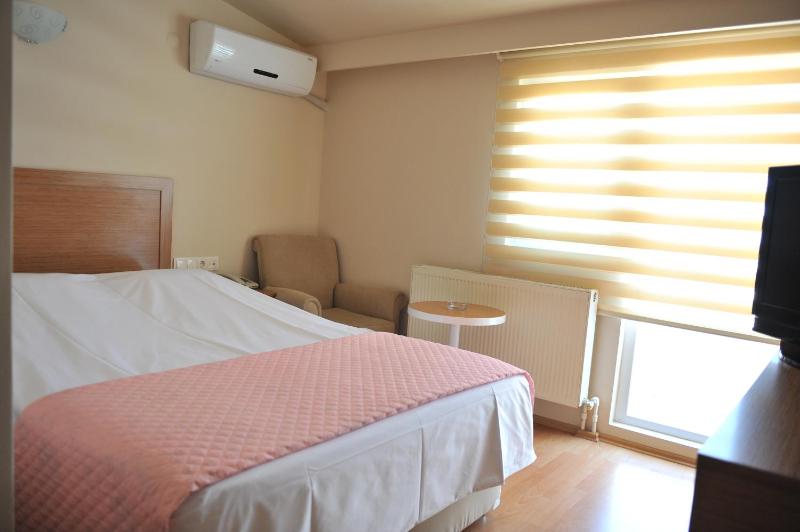 Single Room image 4