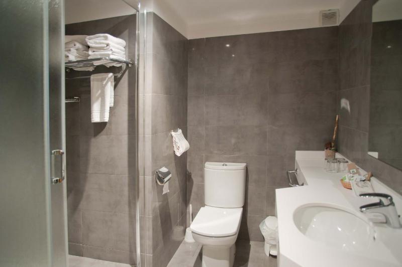 Comfort Double or Twin Room image 1