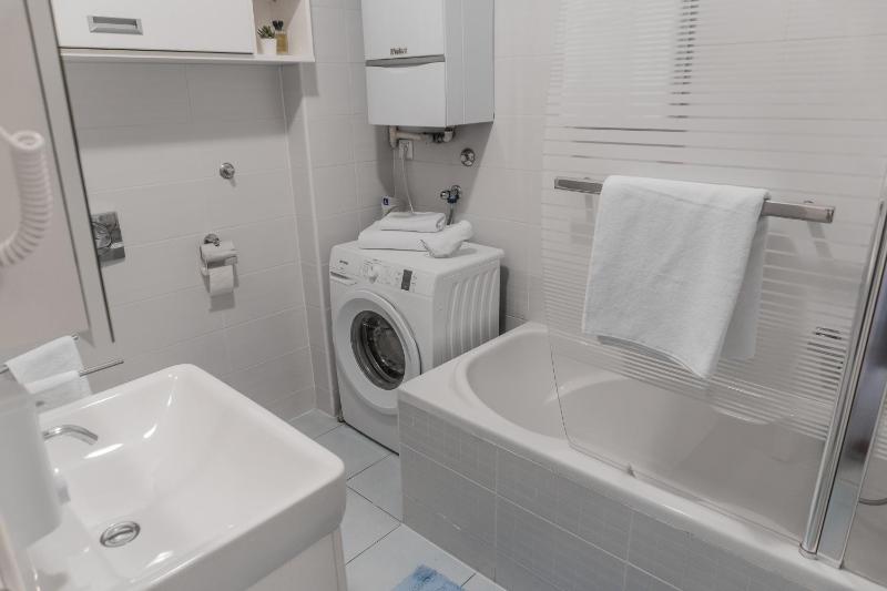 Alpha apartment - image 5