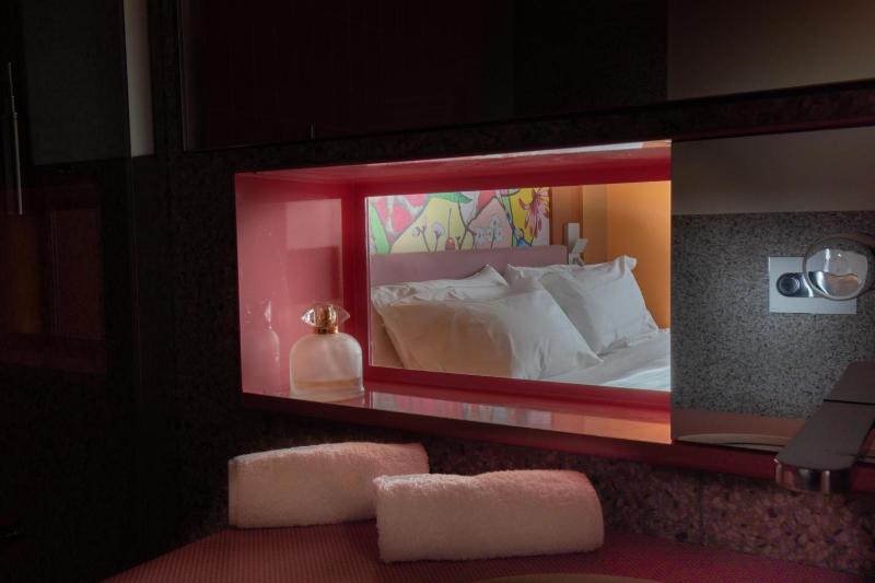 Double or Twin Room with Mountain View image 2