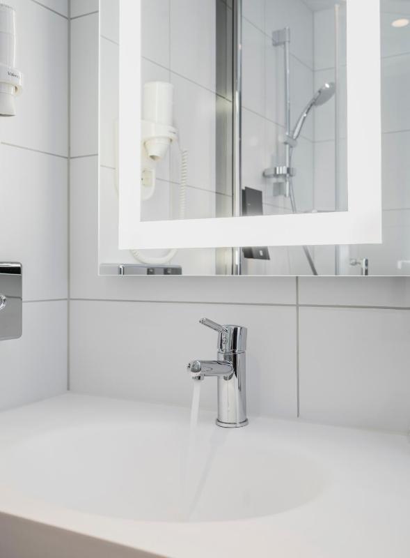 Standard Single Room image 4