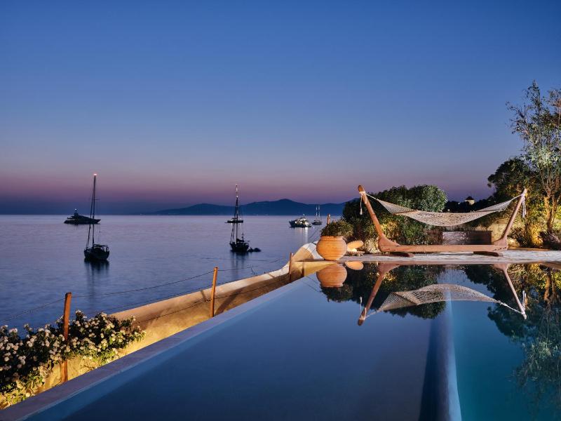 All 3 Island Suites combined - Belvedere Waterfront Villa image 2