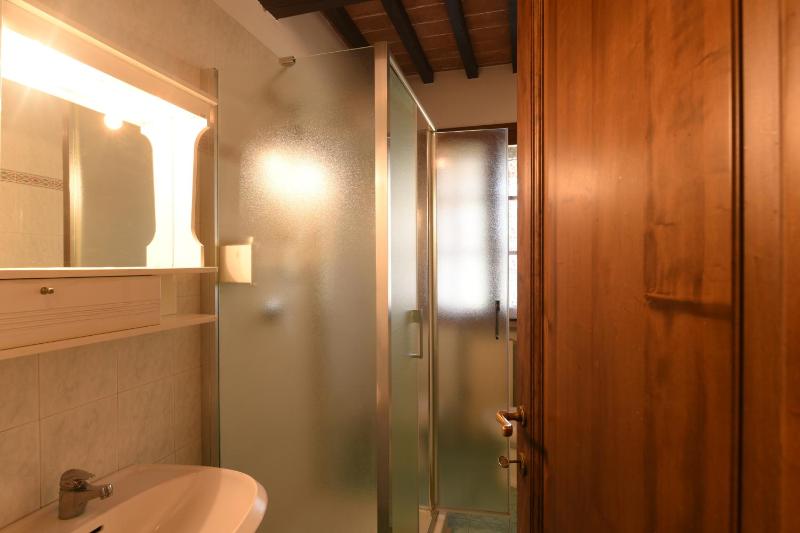 One-Bedroom Apartment image 2