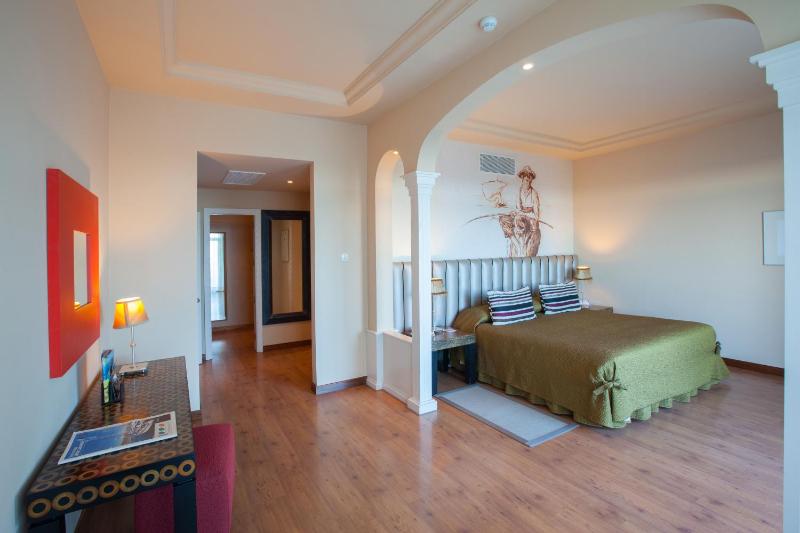 Senior Suite  image 4