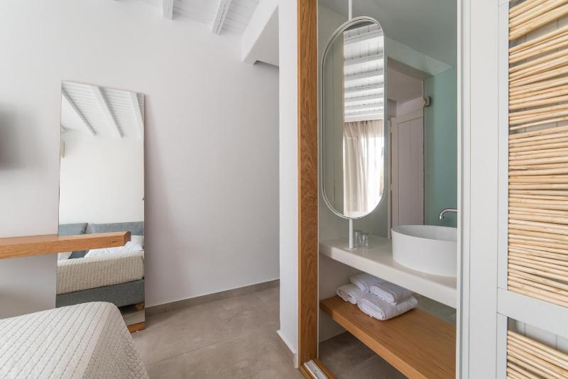 Vienoula's Garden Hotel - image 13