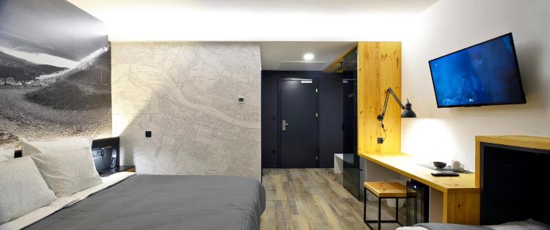Triple Room image 2