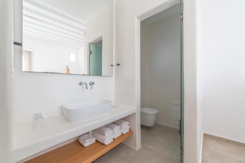 Vienoula's Garden Hotel - image 15
