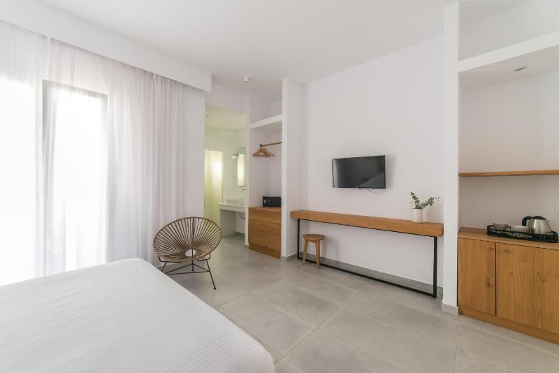 Superior Double Room image 3