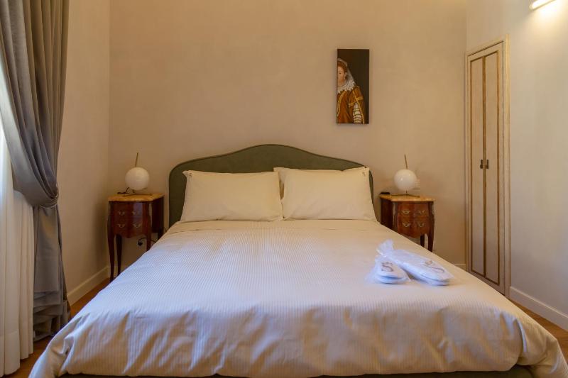 Deluxe Room image 4