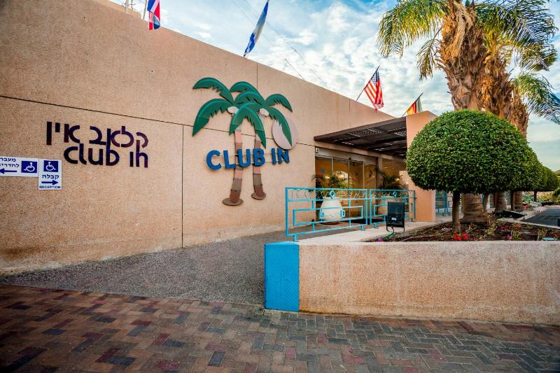 Club In Eilat Resort - Executive Deluxe Villa With Jacuzzi Terrace & Parking - image 27