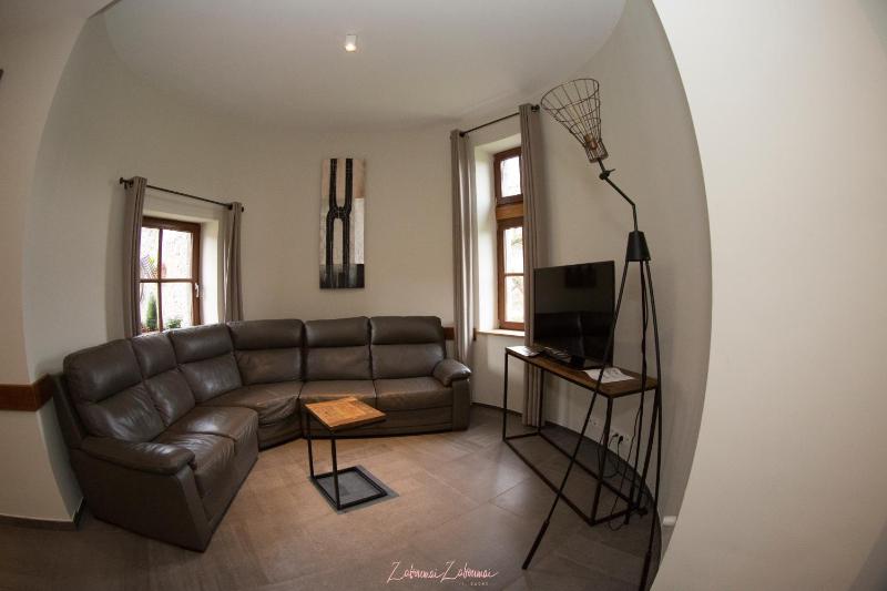 Three-Bedroom House de la Tour image 4