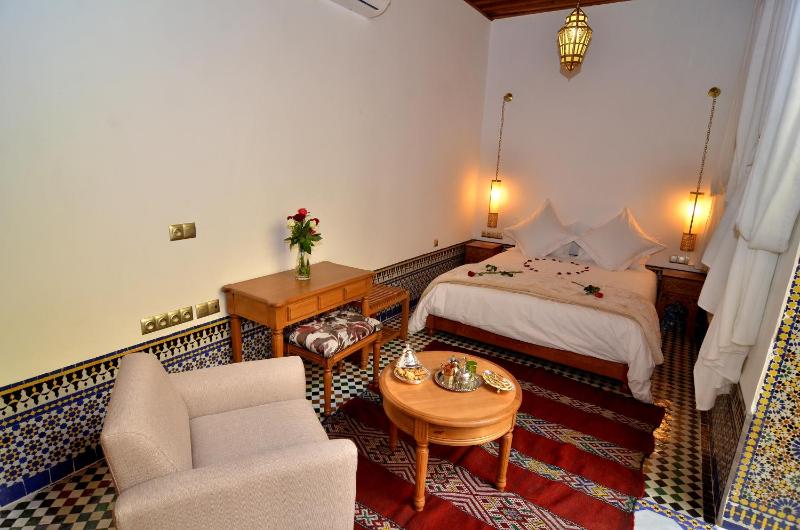 Large Double or Twin Room image 1