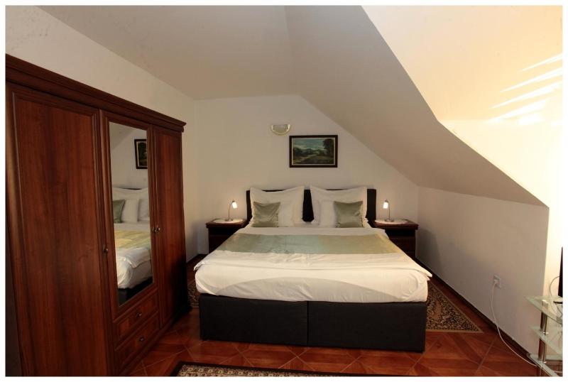 King Room image 1