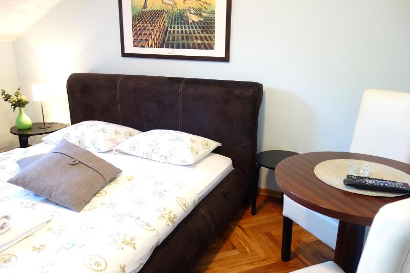 Superior King Room image 1
