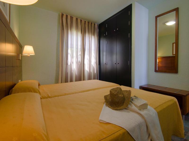 Room #18871117 image 3