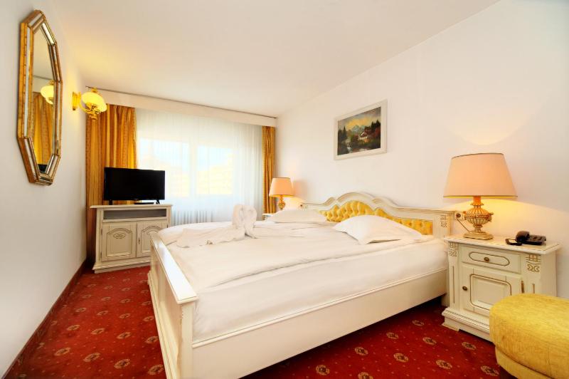 King Suite with AC image 1