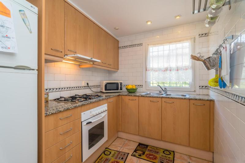 One-Bedroom Apartment image 1