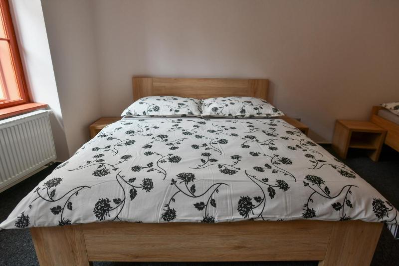 Double Room with Extra Bed image 2