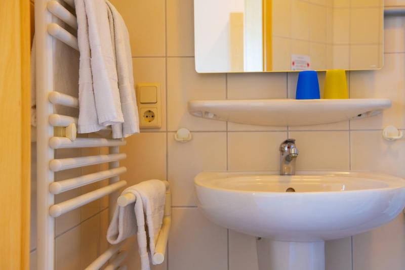 Standard Double Room image 2