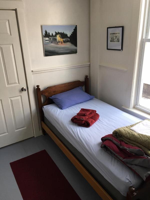 Deluxe Twin Room image 4