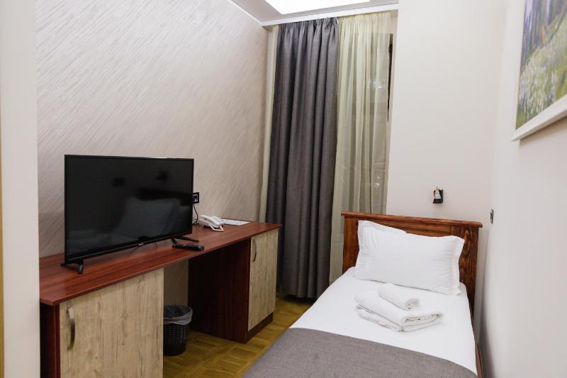 Single Room image 3