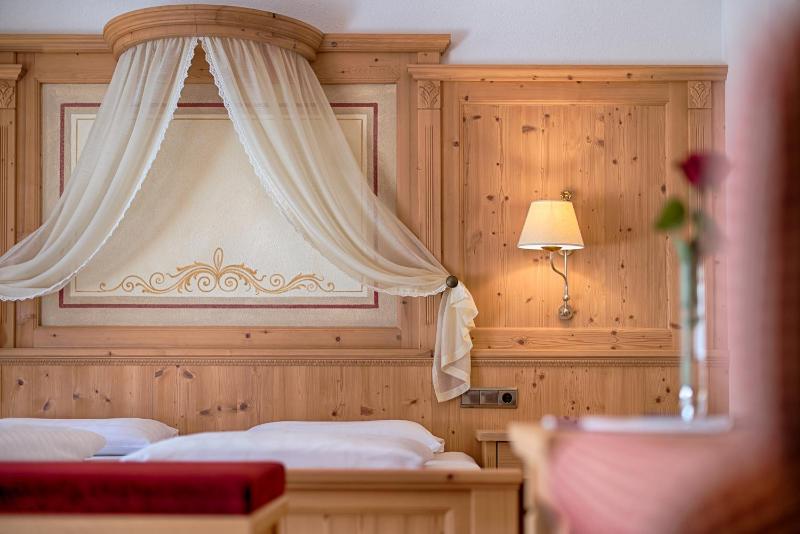 Superior Double Room image 3