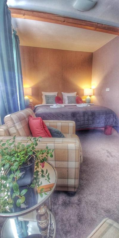 Deluxe Apartment image 2