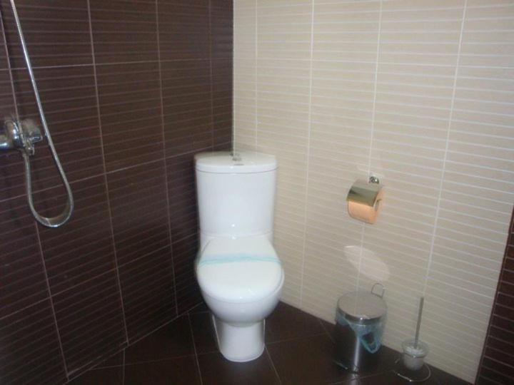 One-Bedroom Apartment with Balcony image 2
