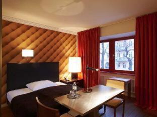 Room #6961119 image 1