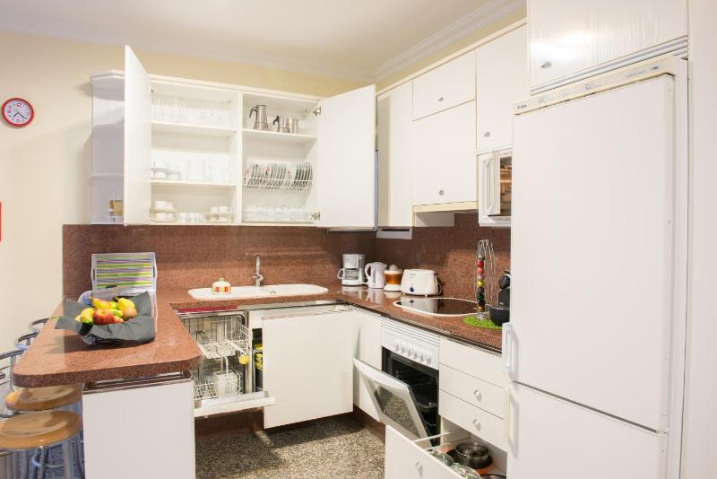 Two-Bedroom Villa (2 - 4 Adults) image 4