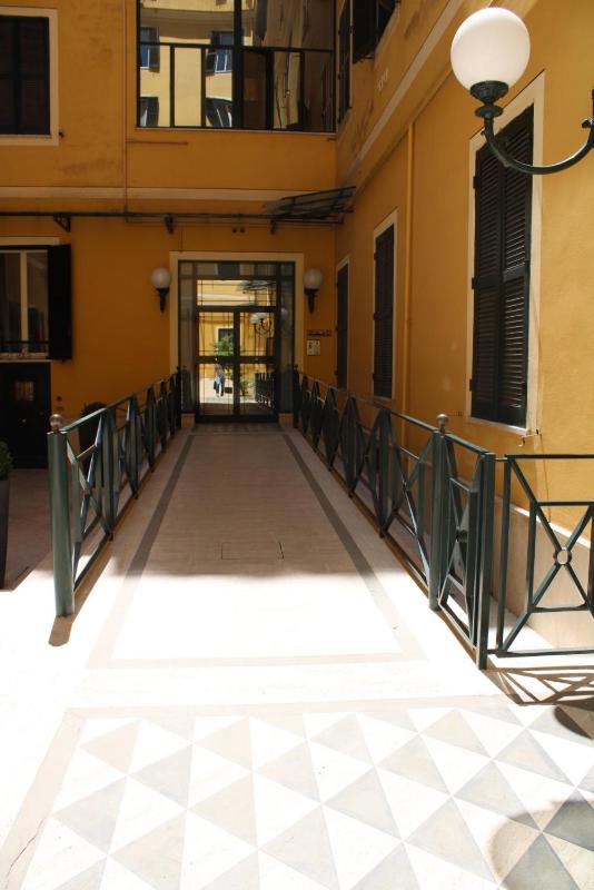 One-Bedroom Apartment image 4