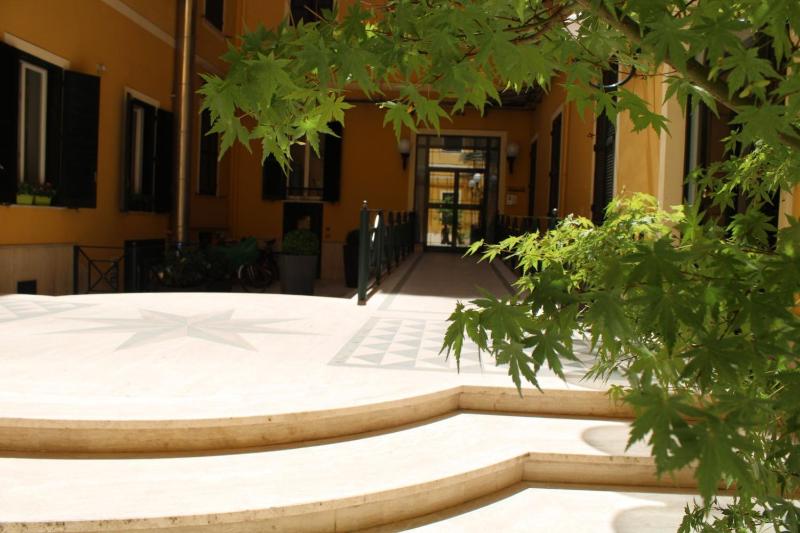 One-Bedroom Apartment image 3